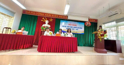 Hội nghị cán bộ, viên chức và người lao động năm học 2025-2026 diễn ra thành công tốt đẹp